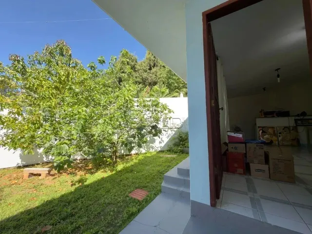 Imagem 9: Casa 3 Dormitórios com Quintal e Edícula no Bairro Itaguaçu