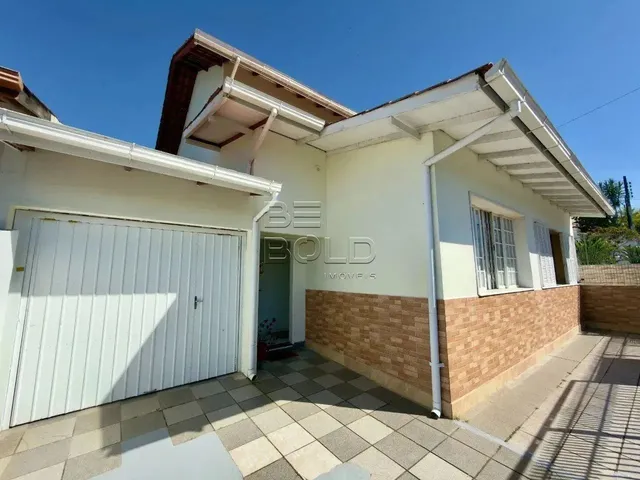 Imagem 15: Casa 3 Dormitórios com Quintal e Edícula no Bairro Itaguaçu