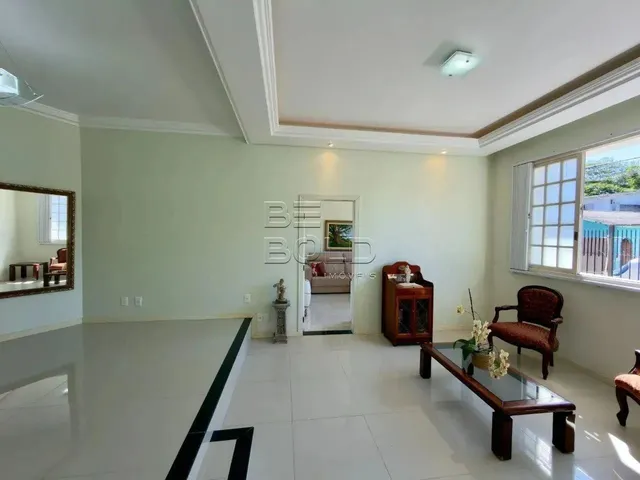 Imagem 4: Casa 3 Dormitórios com Quintal e Edícula no Bairro Itaguaçu