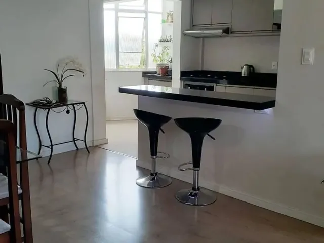 Imagem 16: Apartamento com 3 Quartos À Venda em Florianópolis! Semi Mobiliado e 1 Vaga de Garagem