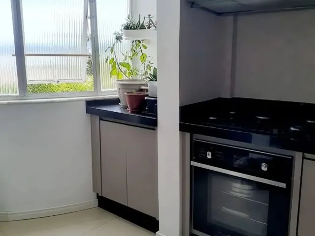 Imagem 2: Apartamento com 3 Quartos À Venda em Florianópolis! Semi Mobiliado e 1 Vaga de Garagem