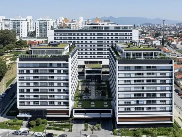 Imagem 3: Apartamento 3 Suítes, 2 Vagas e Hobby Box, em Andar Alto em Florianópolis