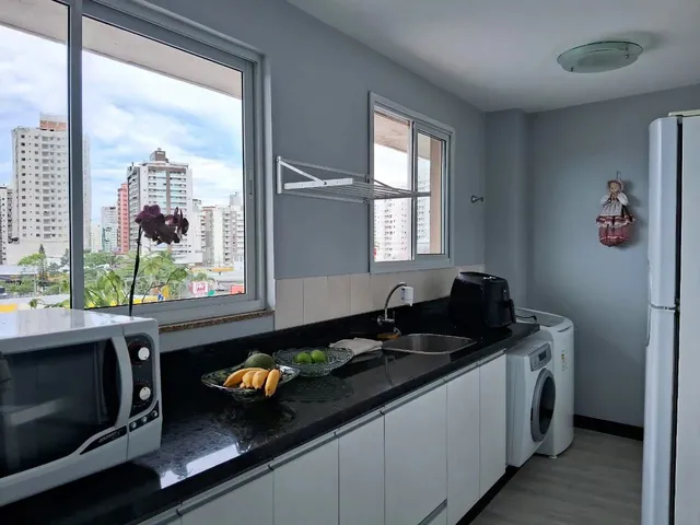 Imagem 15: Apartamento com 3 Quartos À Venda em Florianópolis! Semi Mobiliado e 2 Vagas de Garagem