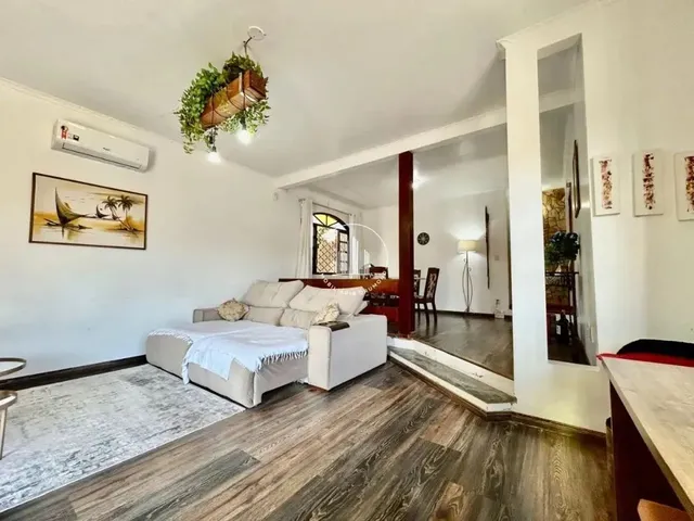 Imagem: Casa 4 Quartos com 1 Suíte e 232M² - Jardim