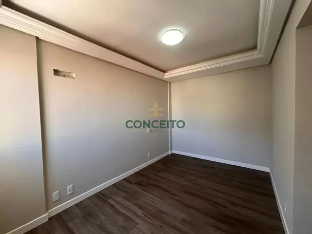 Imagem 3: Apartamento a Venda com 3 Quartos Sendo 1 Suíte no Bairro Estreito em Florianópolis