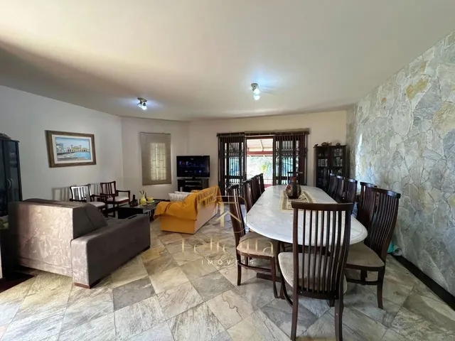 Imagem 5: Casa com 4 Dormitórios (2 Suítes) no Bairro Abraão Florianópolis/Sc