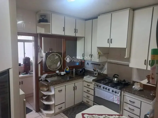 Imagem 13: Apartamento À Venda em Coqueiros com 3 Dormitórios e 96 M² de Área Útil Disponível