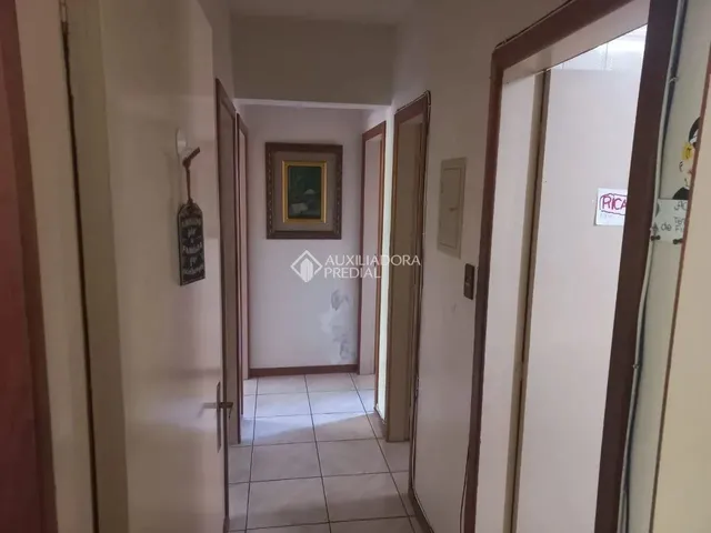 Imagem 2: Apartamento À Venda em Coqueiros com 3 Dormitórios e 96 M² de Área Útil Disponível