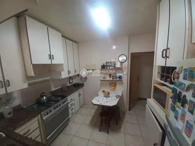 Imagem 8: Apartamento À Venda em Coqueiros com 3 Dormitórios e 96 M² de Área Útil Disponível