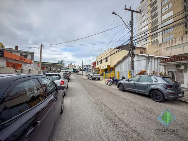 Imagem 15: Imóvel para Venda com 155 Metros Quadrados com 2 Quartos em Capoeiras - Florianópolis