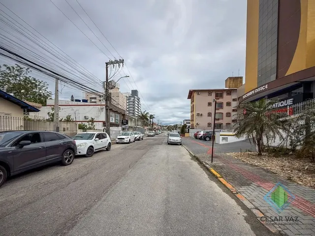 Imagem 12: Imóvel para Venda com 155 Metros Quadrados com 2 Quartos em Capoeiras - Florianópolis