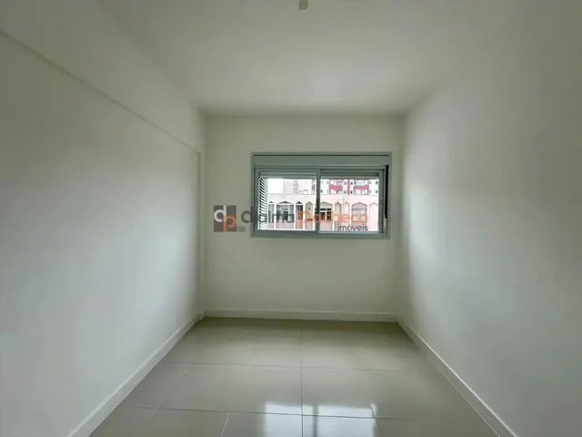 Imagem 2: Apartamento para Venda em Florianópolis, Capoeiras, 2 Dormitórios, 1 Suíte, 2