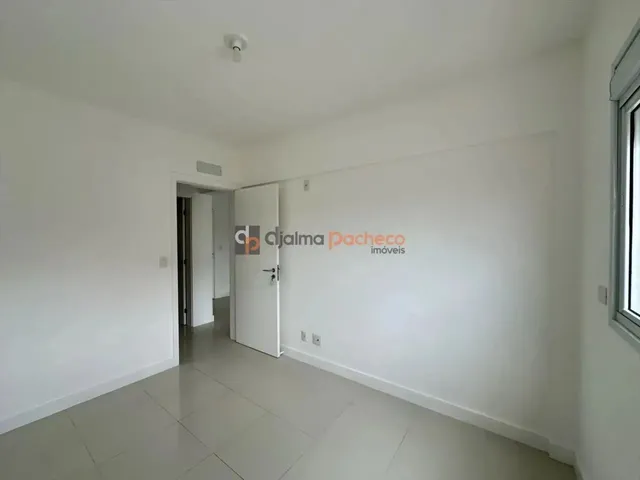 Imagem 15: Apartamento para Venda em Florianópolis, Capoeiras, 2 Dormitórios, 1 Suíte, 2