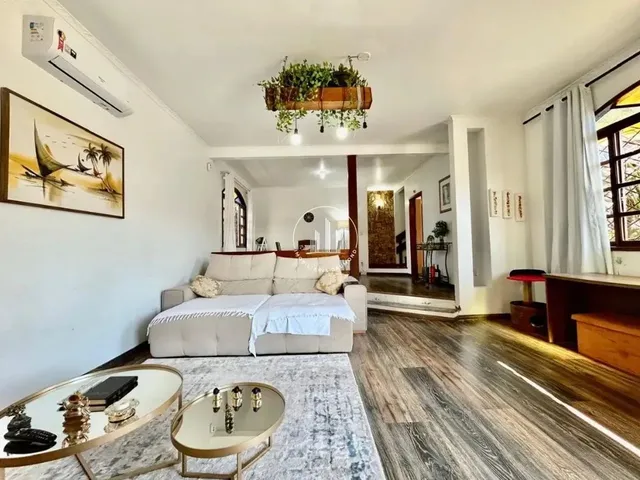 Imagem 13: Casa 4 Quartos com 1 Suíte e 232M² - Jardim Atlântico - Est