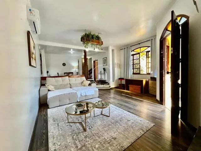 Imagem 10: Casa 4 Quartos com 1 Suíte e 232M² - Jardim Atlântico - Est