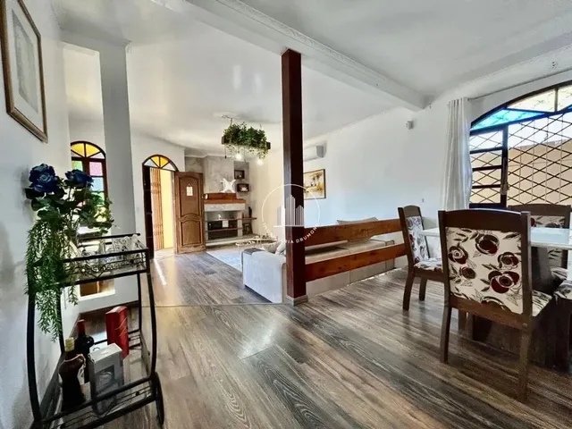 Imagem 3: Casa 4 Quartos com 1 Suíte e 232M² - Jardim Atlântico - Est