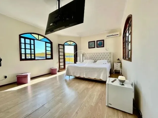 Imagem 11: Casa 4 Quartos com 1 Suíte e 232M² - Jardim Atlântico - Est