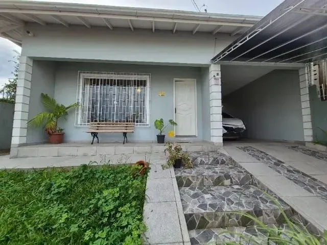 Imagem 5: Ampla Casa com 4 Dormitórios, Sendo 1 Suíte com Hidromassagem em Capoeiras