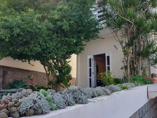 Imagem 2: Casa À Venda com 4 Quartos 4 Suítes, 320,88M² em Coqueiros Florianópolis
