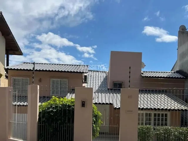 Imagem: Casa 4 Dormitorios no Bairro Itaguaçu