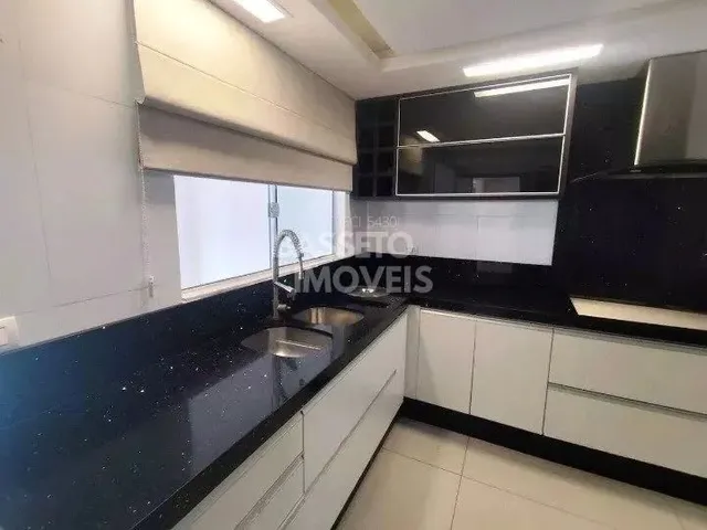 Imagem 6: Casa 4 Dormitorios no Bairro Itaguaçu