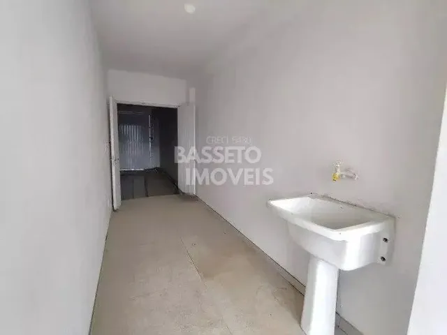 Imagem 10: Casa 4 Dormitorios no Bairro Itaguaçu