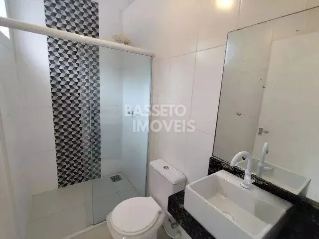 Imagem 4: Casa 4 Dormitorios no Bairro Itaguaçu