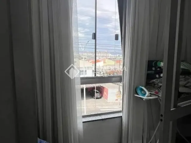 Imagem 2: Apartamento com 2 Quartos À Venda em Capoeiras - Florianópolis - Sc
