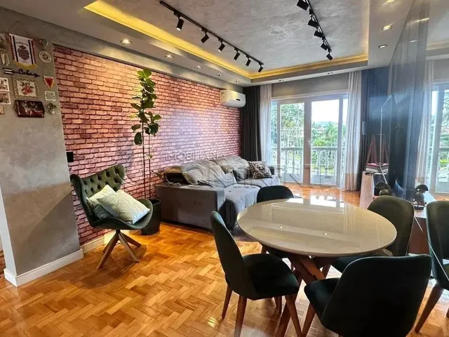 Imagem: Apartamento À Venda em Coqueiros - 02 Dormitórios