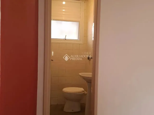 Imagem 2: Excelente Apartamento em Capoeiras -Florianópolis com 3 Dormitórios, 2 Banheiros e 2