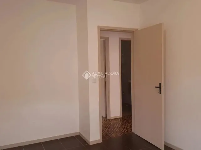 Imagem 6: Excelente Apartamento em Capoeiras -Florianópolis com 3 Dormitórios, 2 Banheiros e 2