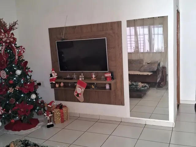 Imagem 3: Casa com Energia Solar e Piscina com Aquecedor