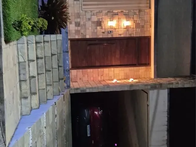 Imagem: A casa em condomínio possui 3 Dormitórios, 2 Suítes, 3 Banheiros