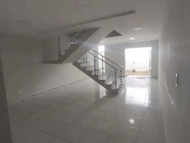Imagem 1: Linda Casa Duplex, no Severiano Moraes Filho, 3 Quartos (01 Suíte) e 02 Vagas Garagem