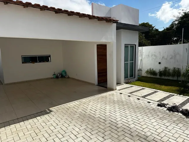 Imagem 2: Casa Recém-Construída no Lot Arco Íris