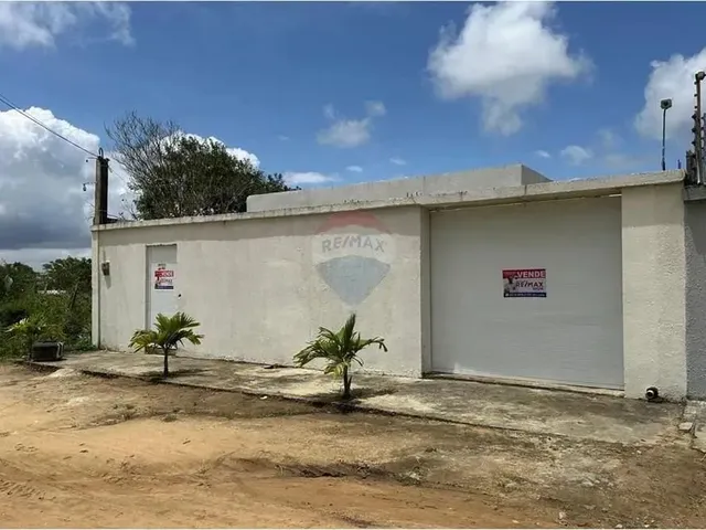 Imagem: A casa possui 1 Dormitório, 2 Suítes, 1 Banheiro, 5 Vagas