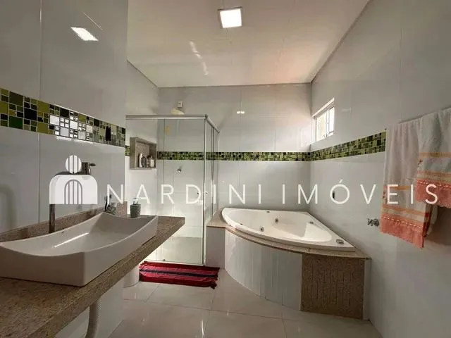 Imagem 14: Casa em Condominio À Venda, 5 Quartos, 3 Suítes, 2 Vagas, Cond. Sol Nascente