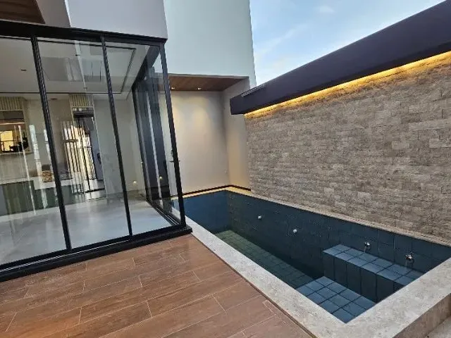 Imagem: Casa Duplex À Venda com Quatro Quartos