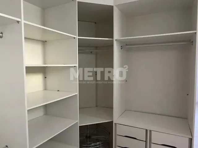 Imagem 7: Apartamento. Edf. Anthurius, 180M Aproximados , 4 Quartos, Sendo 02 Suítes
