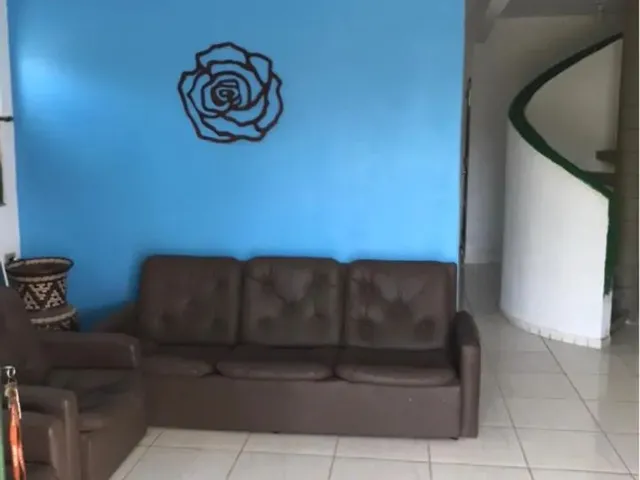 Imagem 2: Casa com 4 Quartos Sendo 2 Suítes 20M do Mar