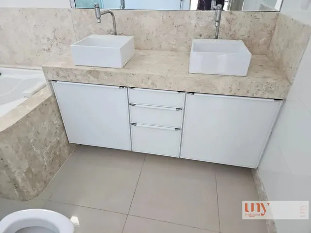 Imagem 11: Casa com 5 Suítes e Piscina no Bairro de Intermares