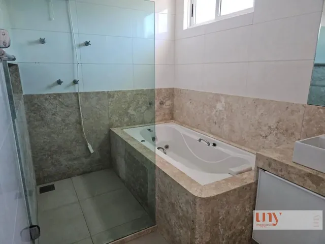 Imagem 6: Casa com 5 Suítes e Piscina no Bairro de Intermares