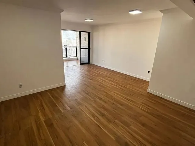 Imagem: Apartamento Reformado com Vista Mar Andar