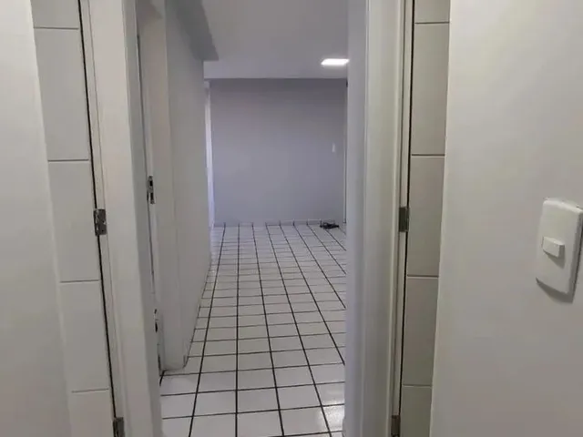 Imagem 5: Apartamento para Venda, 03 Quartos, Andar Mediano, em Intermares