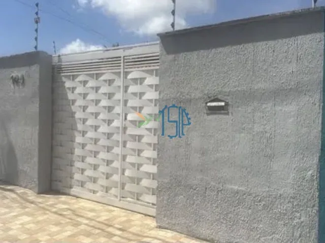 Imagem 1: Casa Padrão/ Casa com Mobília em Extremoz - RN / Casa em rua Pública / Casa na Zona