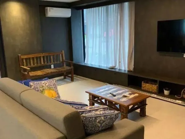 Imagem: Casa com 4 Dormitórios À Venda, 205 M²
