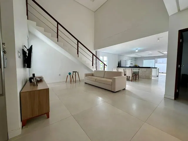 Imagem 2: Casa de Condiminio Fechado Mobiliada, com Preço de Oportunidade