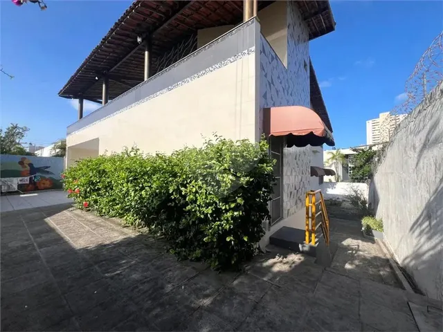 Imagem: Casa com 5 Quartos À Venda em Parque Verde