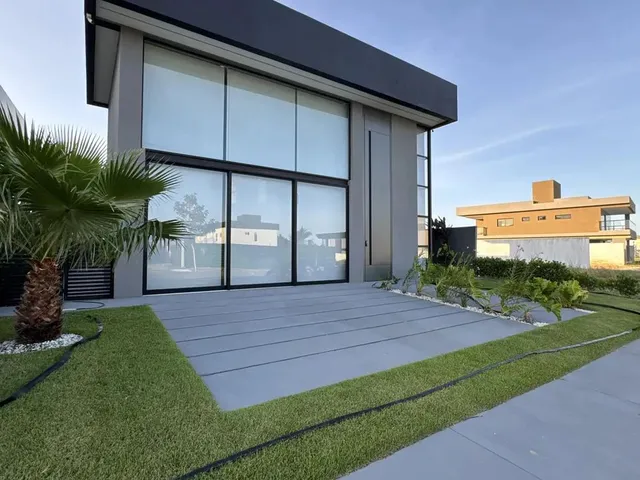 Imagem 2: Casa no Condomínio Alphaville Paraíba com 3 Suítes