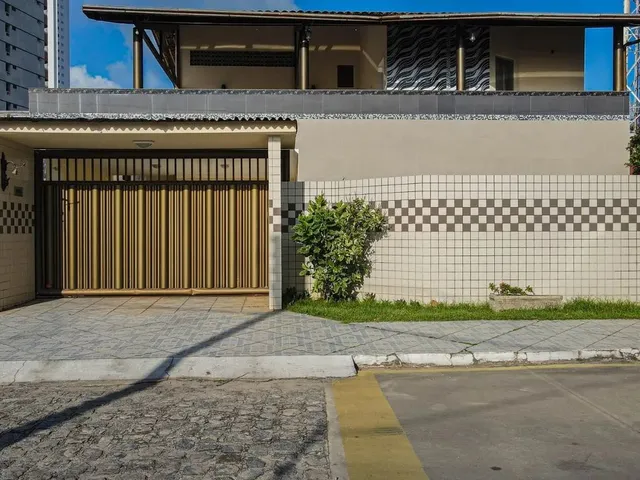 Imagem 1: Vende - Casa com 321M² em Condomínio Fechado, 5 Quartos/4Suítes, Prox Ao Shopping